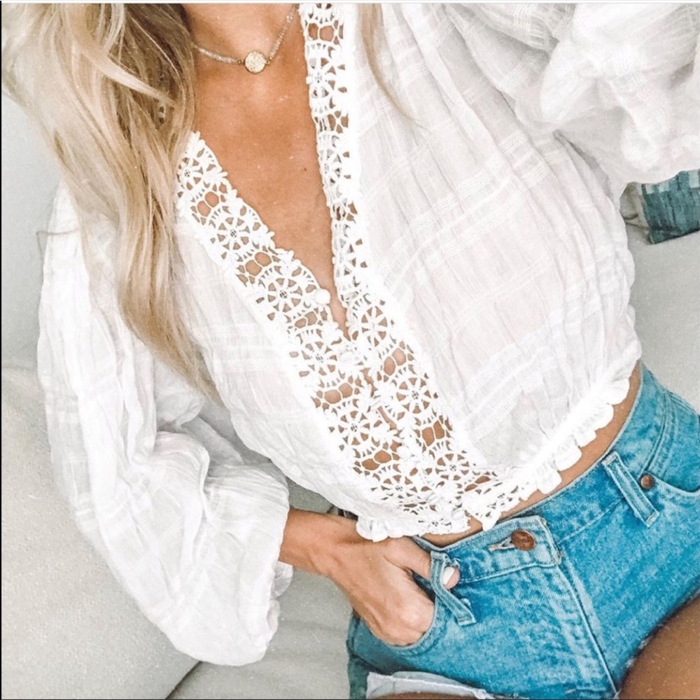 KEEN the Label Linen/Crochet blouse